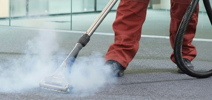 Deep carpet cleaning using hot water extraction method